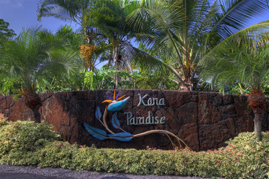 Kona Paradise 3 Bed/3 Bath Home Under 440K Offers Privacy & Views